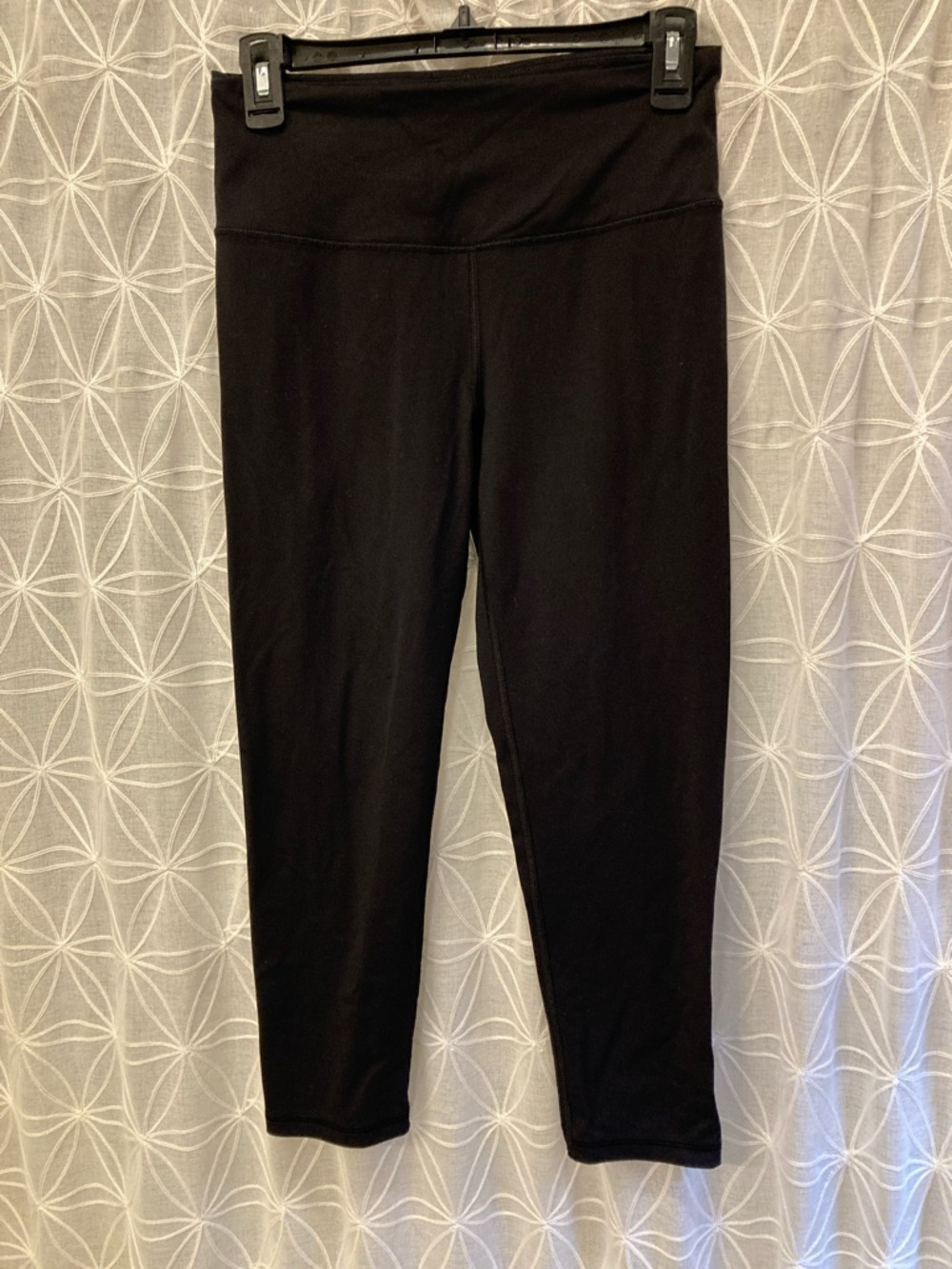 Victoria's Secret Sport Black Capri Leggings